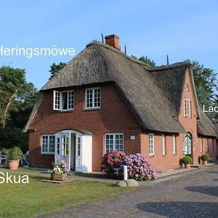 Lachmoewe Apartman *